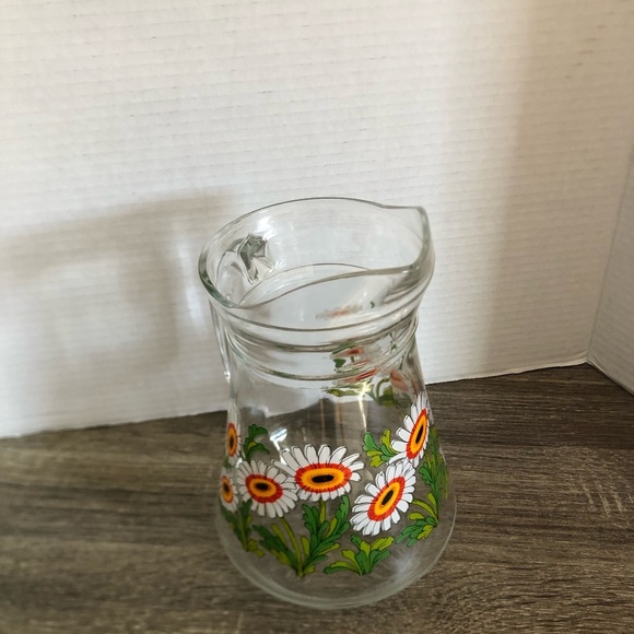 Vtg Arcopal France Daisy Print Glass Pitcher - Picture 4 of 9